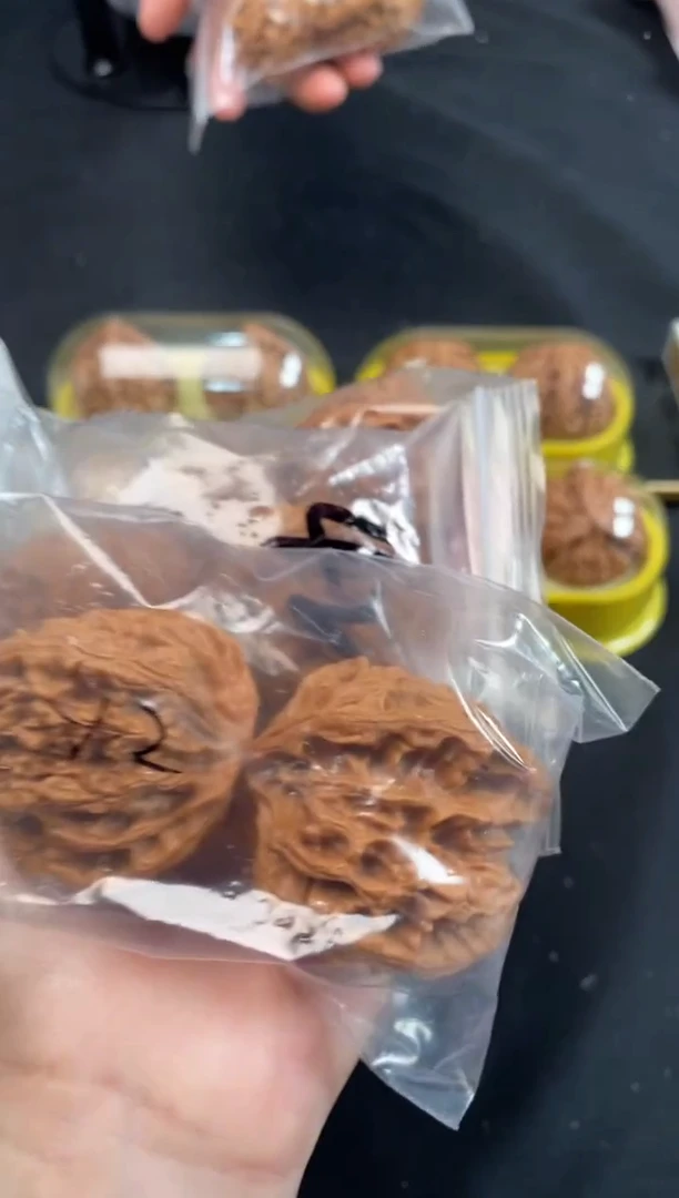 把件文玩核桃苹果园42尺随机发