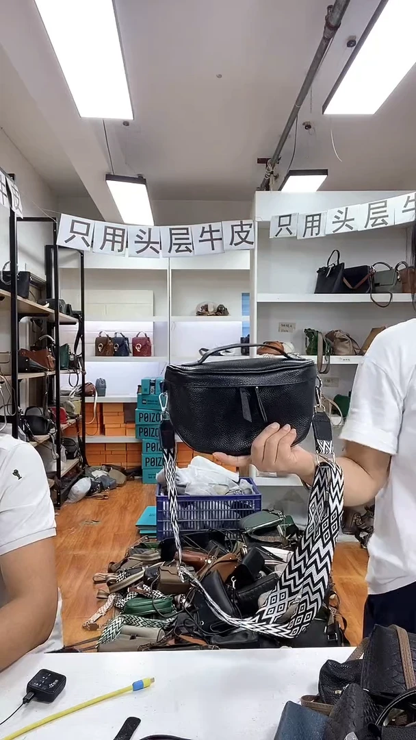 头层牛皮手提马鞍包黑色