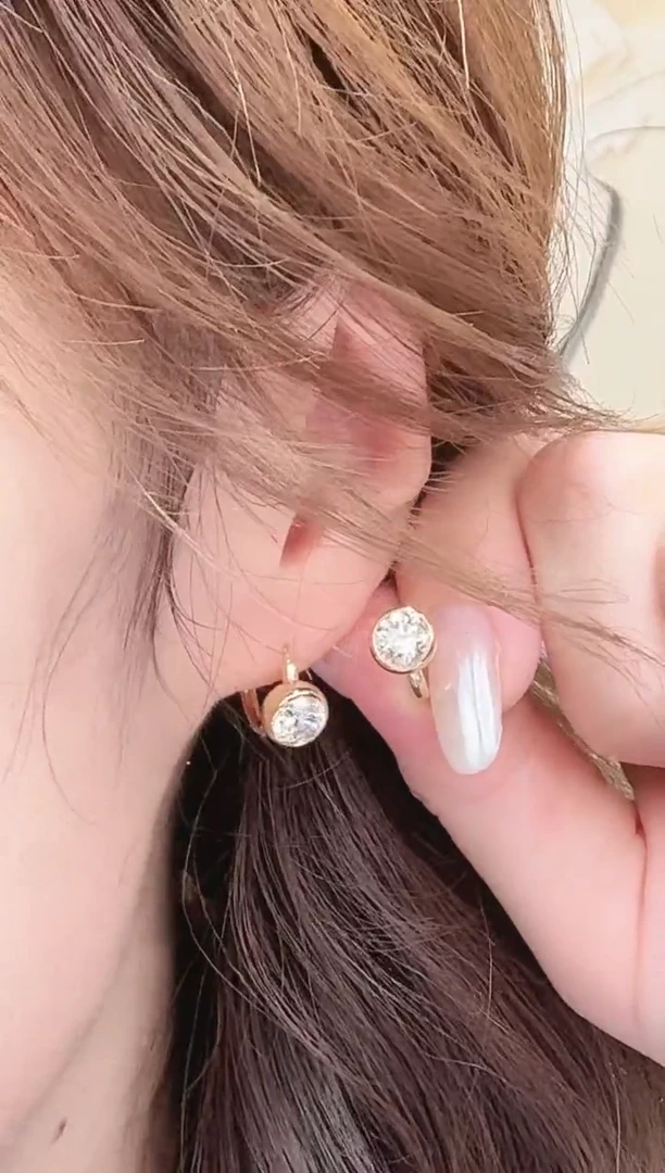 18K金镶嵌实验室培育钻石耳饰1卡泡泡耳圈k黄