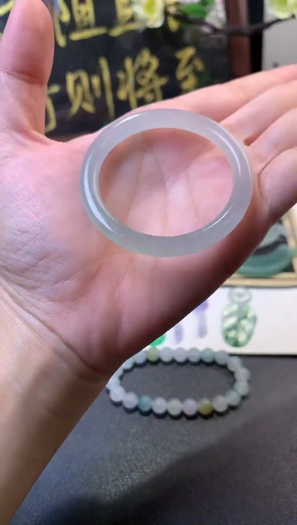 未镶嵌定制翡翠毛货