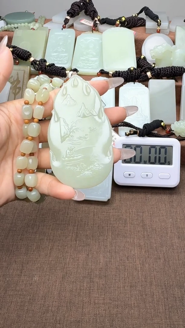 颈饰未镶嵌和田玉1