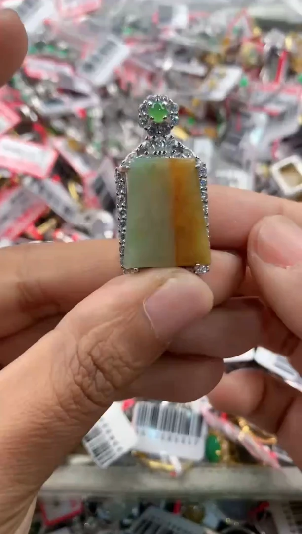 银S925镶嵌戒指翡翠888               6