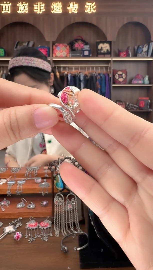 【闪购商品】织绣扶光苗绣传承7