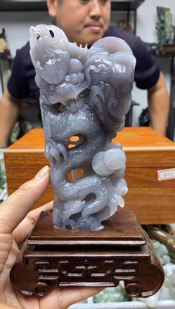 未镶嵌和田玉摆件1