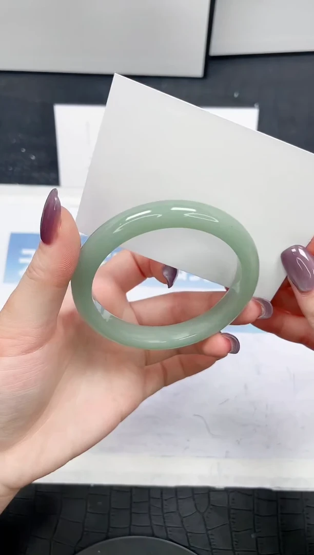 【闪购商品】石英质玉手镯未镶嵌132-58.6