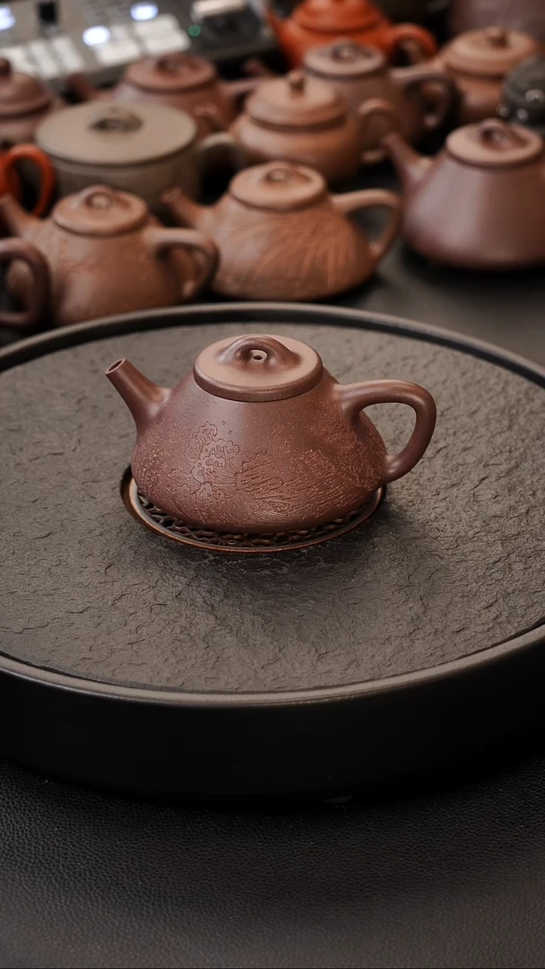 默*四号井底槽清刻绘观沧海 190cc