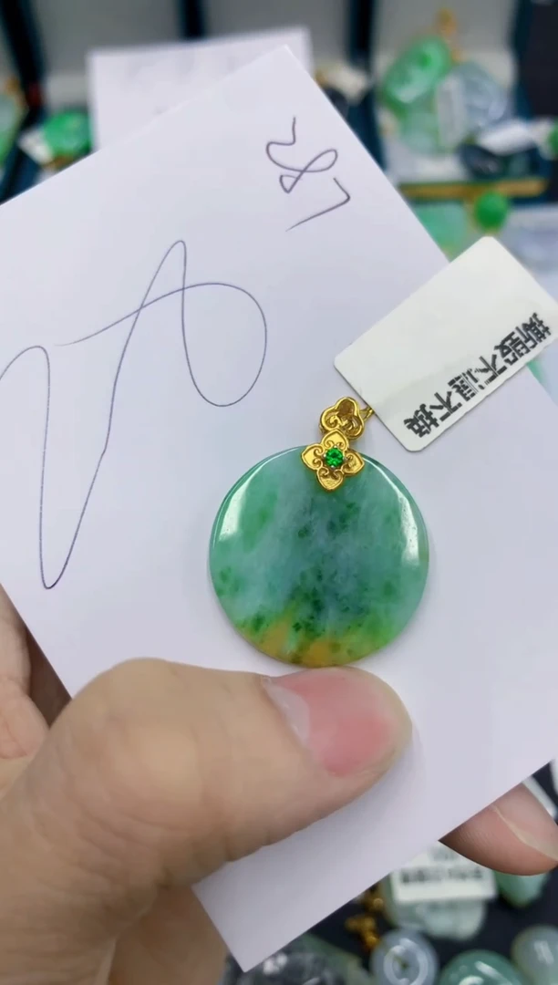 翡翠未镶嵌颈饰11111