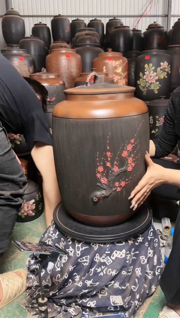 壶瑕疵茶缸高51cm 红梅  452