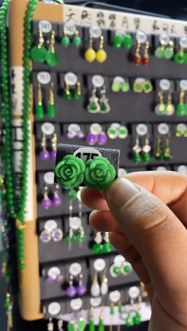 【闪购商品】翡翠耳饰银S925镶嵌175....