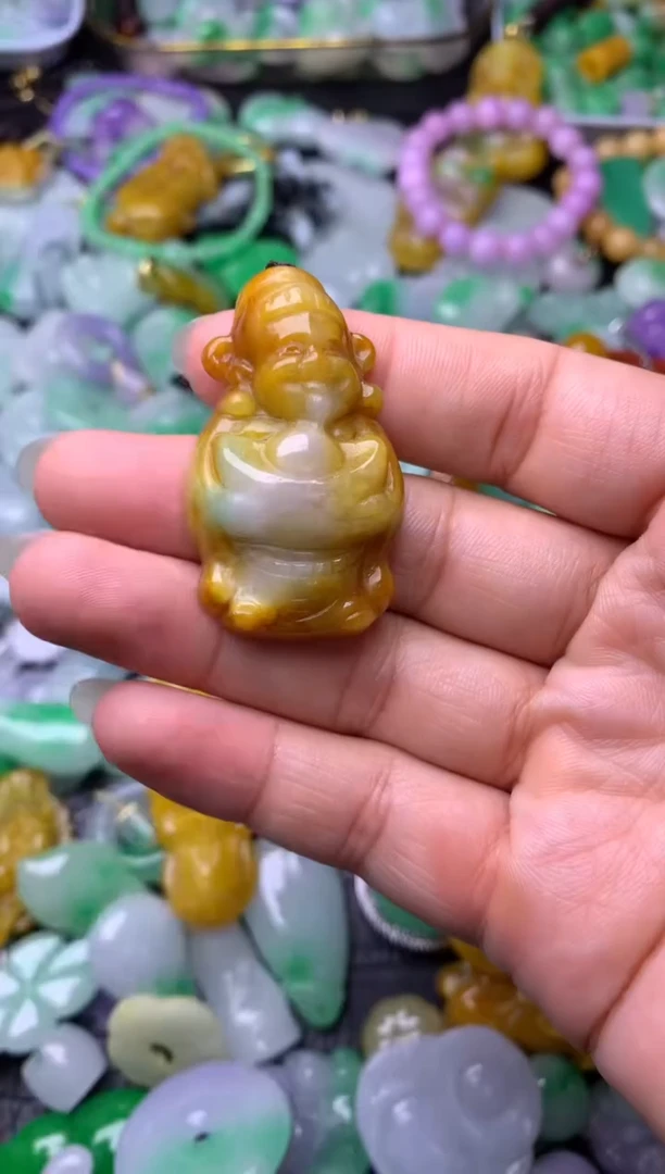 颈饰未镶嵌翡翠缅甸翡翠吊坠