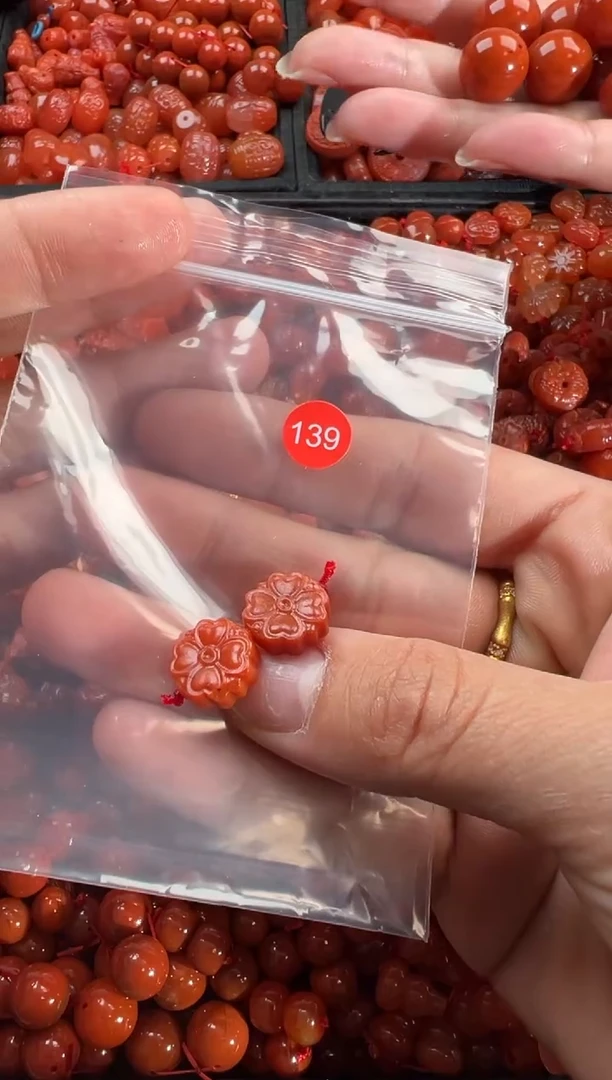 【闪购商品】南红玛瑙颈饰未镶嵌1