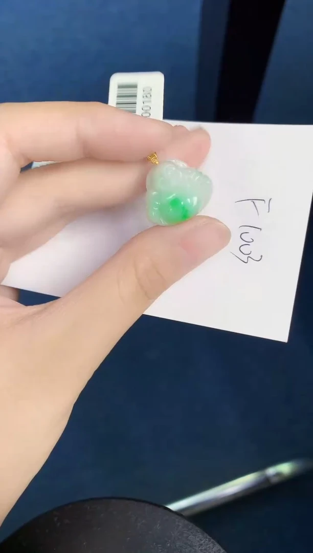 翡翠18K金镶嵌颈饰带****掌天然翡翠緬甸A貨