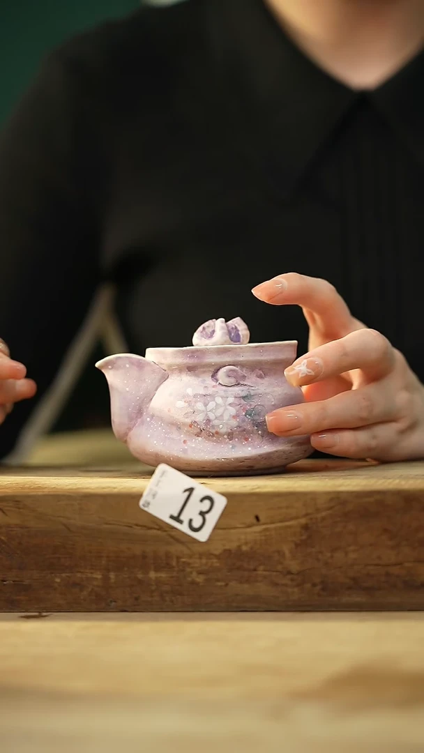 【闪购商品】瓷片设计师手作款紫色金鱼系列宝瓶