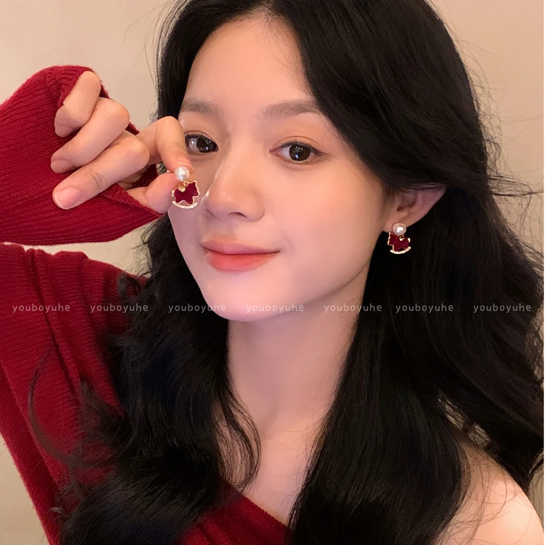 铜合金耳饰 韩系红色丝绒小马耳环女秋冬新款独特耳钉气质耳饰潮