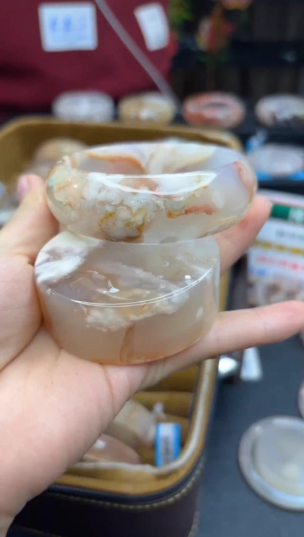 【闪购商品】石英质玉手镯未镶嵌113（61圈赠送镯心）