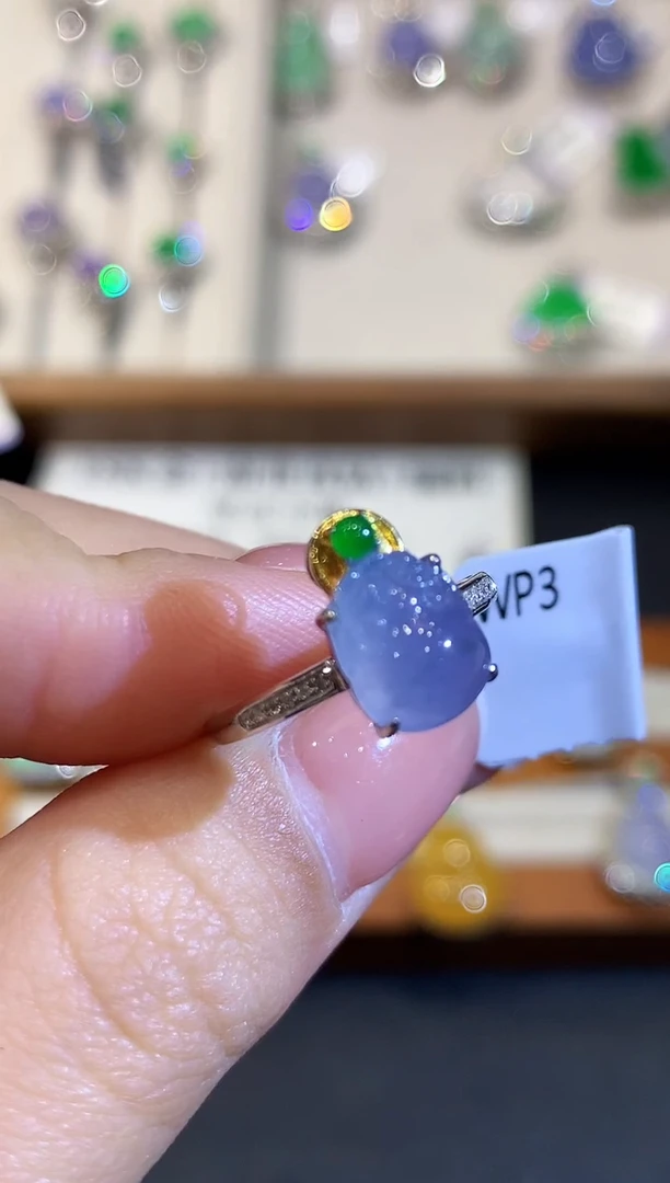 翡翠戒指18K金镶嵌多样性发其一