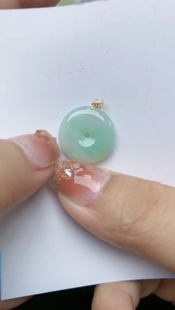 翡翠18K金镶嵌颈饰天然翡翠A货