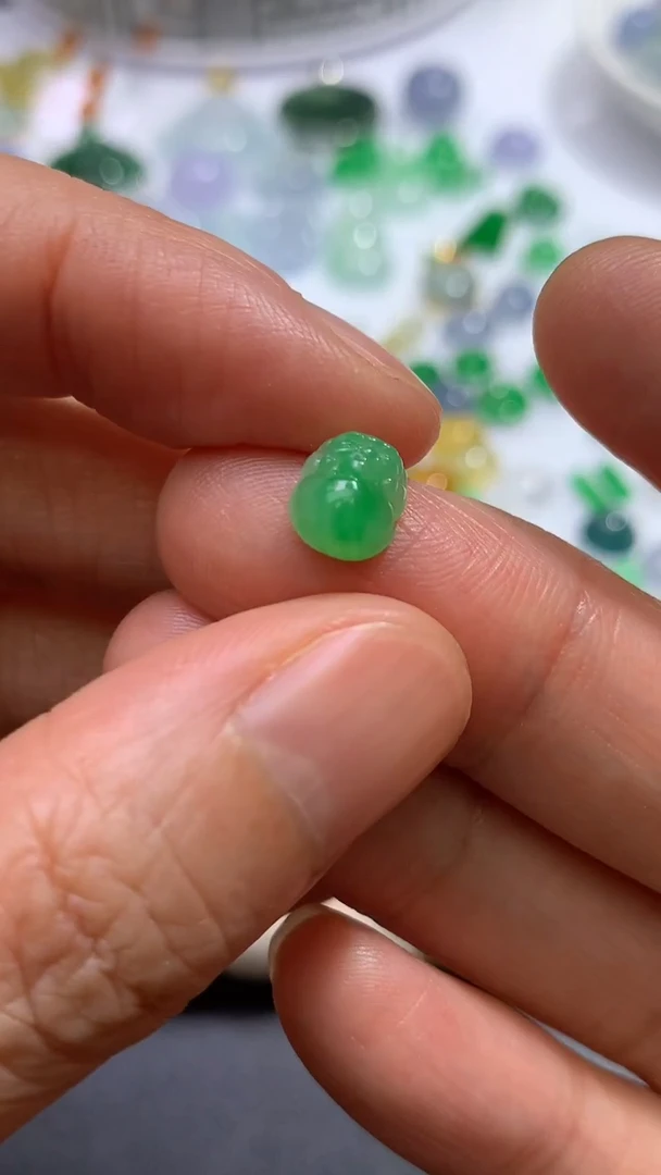 未镶嵌定制翡翠未镶嵌 定制翡翠