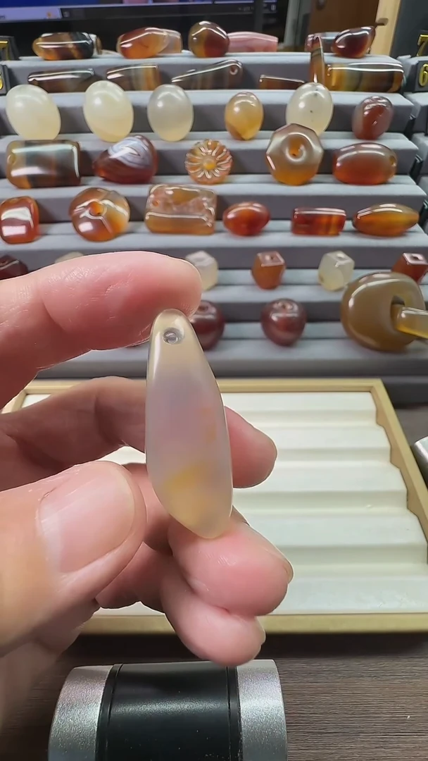 未镶嵌颈饰玛瑙/玉髓玛瑙44*16