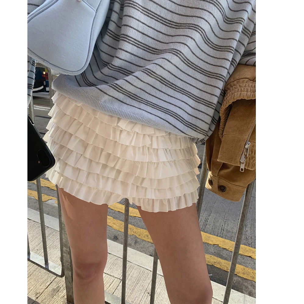 韩货- 甜美减龄蛋糕花边短裤2025夏季女纯色显瘦舒适温柔百搭裙裤
