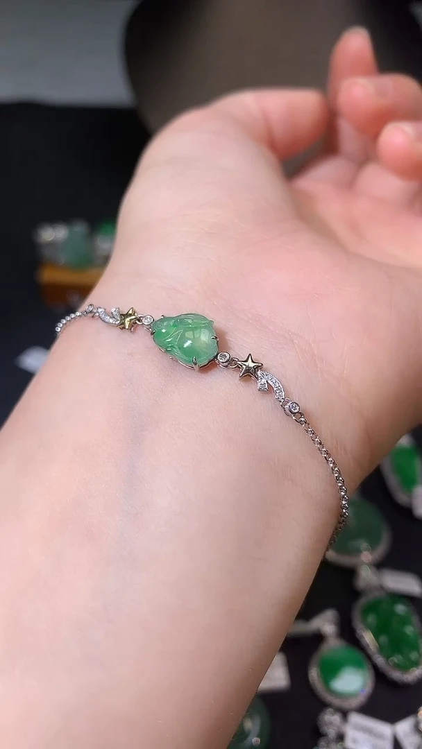 翡翠18K金镶嵌吊坠(不含链)手链
