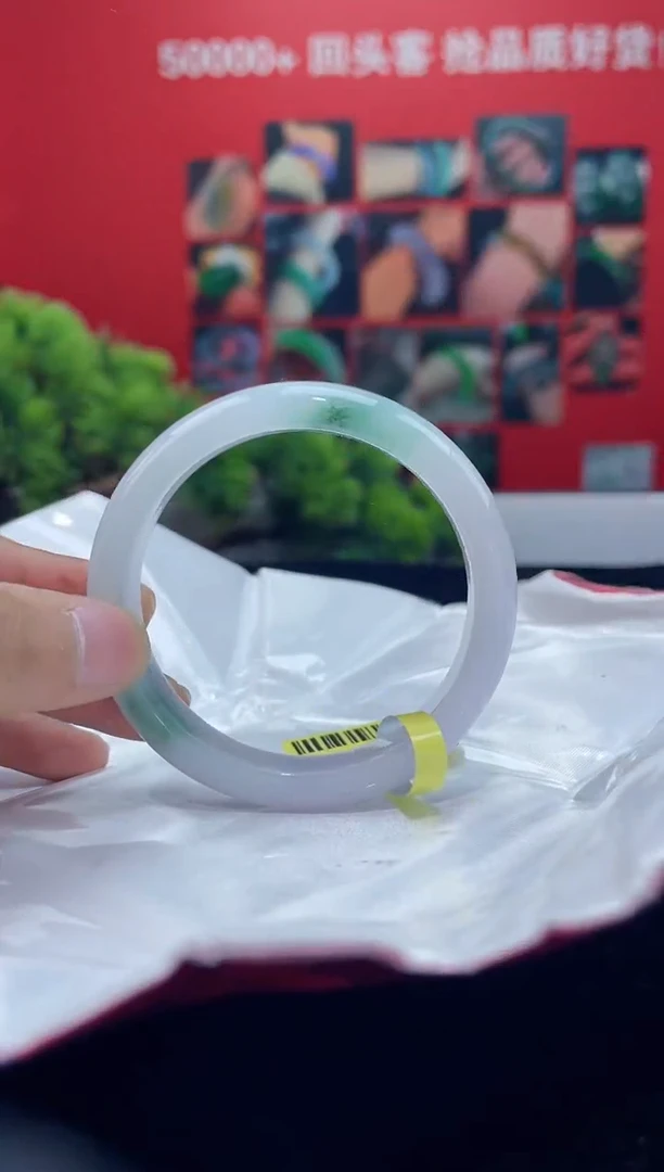 翡翠手镯未镶嵌手镯7