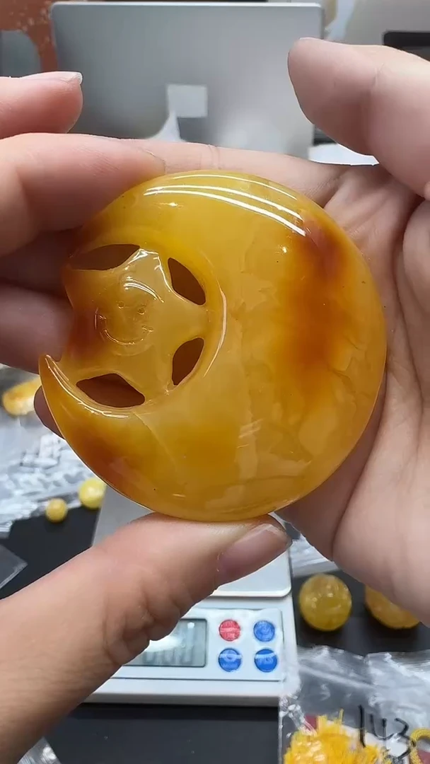 未镶嵌琥珀珠宝奇石1310