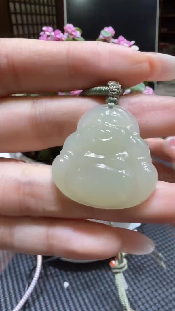 颈饰未镶嵌和田玉挂件