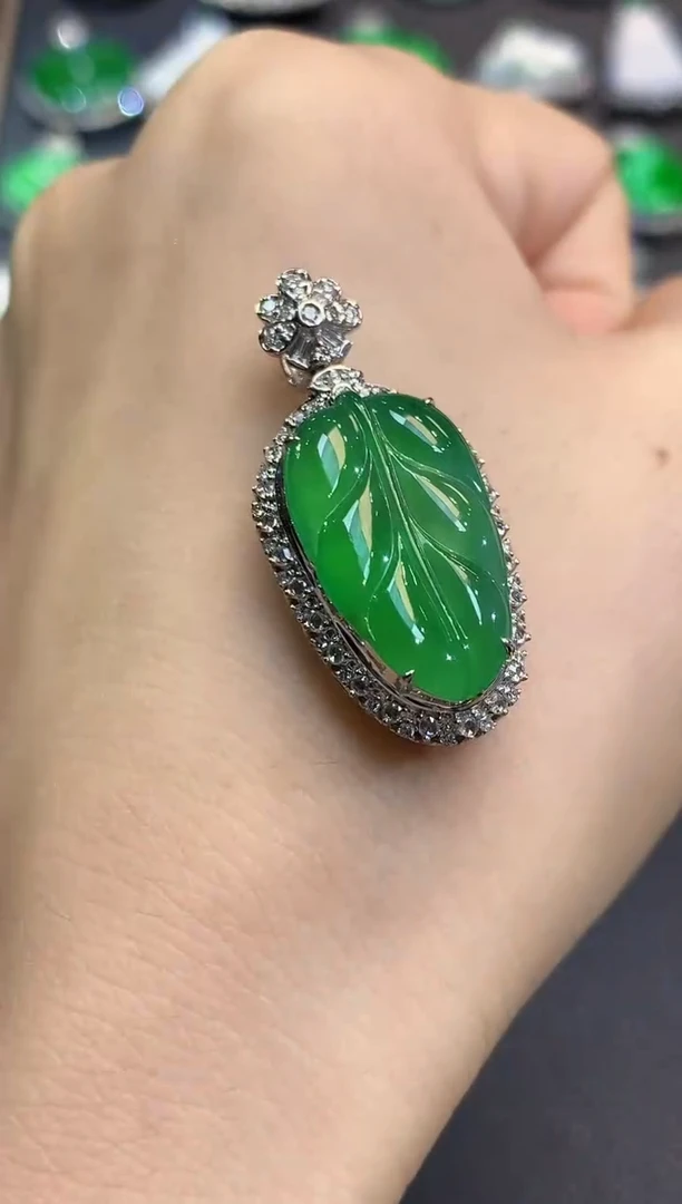 吊坠(不含链)18K金镶嵌翡翠C51