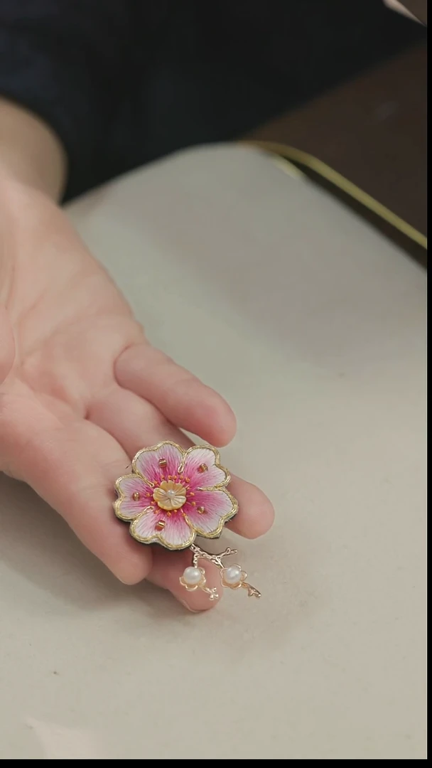 刺绣湘传礼纯手工胸针