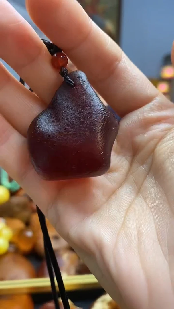 琥珀颈饰未镶嵌吊坠