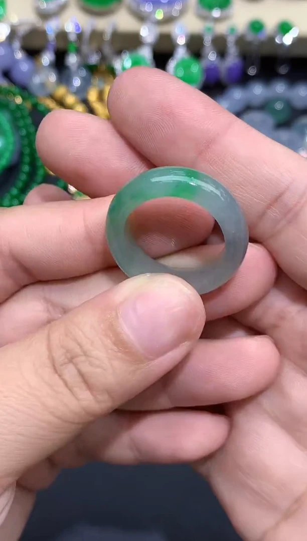 翡翠未镶嵌颈饰420-春日珠宝