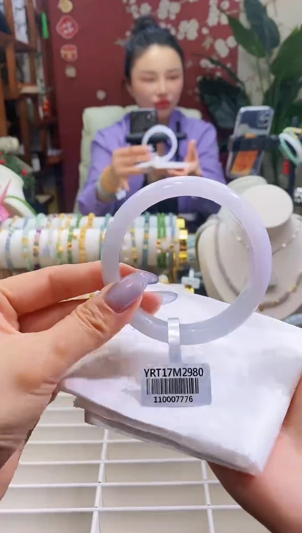 【闪购商品】翡翠手镯未镶嵌80圈口60.7/12.6*8.4