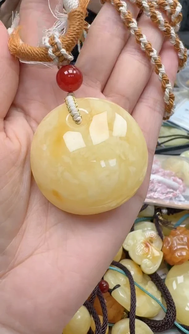 裸石琥珀未镶嵌如图