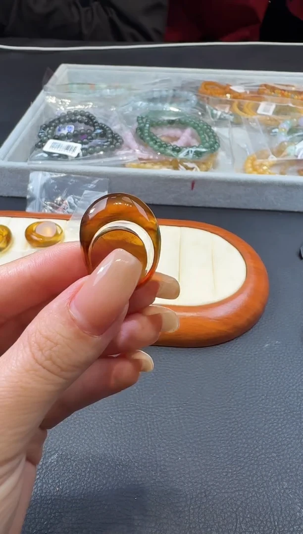 琥珀颈饰未镶嵌E***n0066982