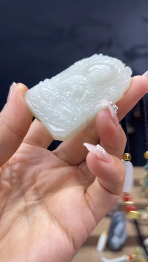 颈饰未镶嵌和田玉1