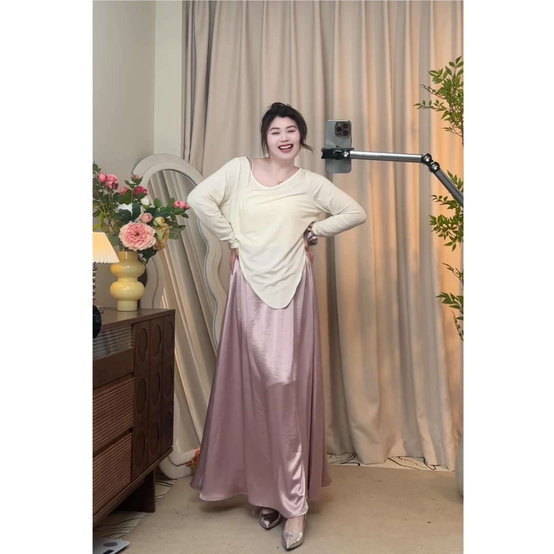 现货【小稳专属】微胖大码宽松圆领针织+缎面收腰A字半裙套装5058