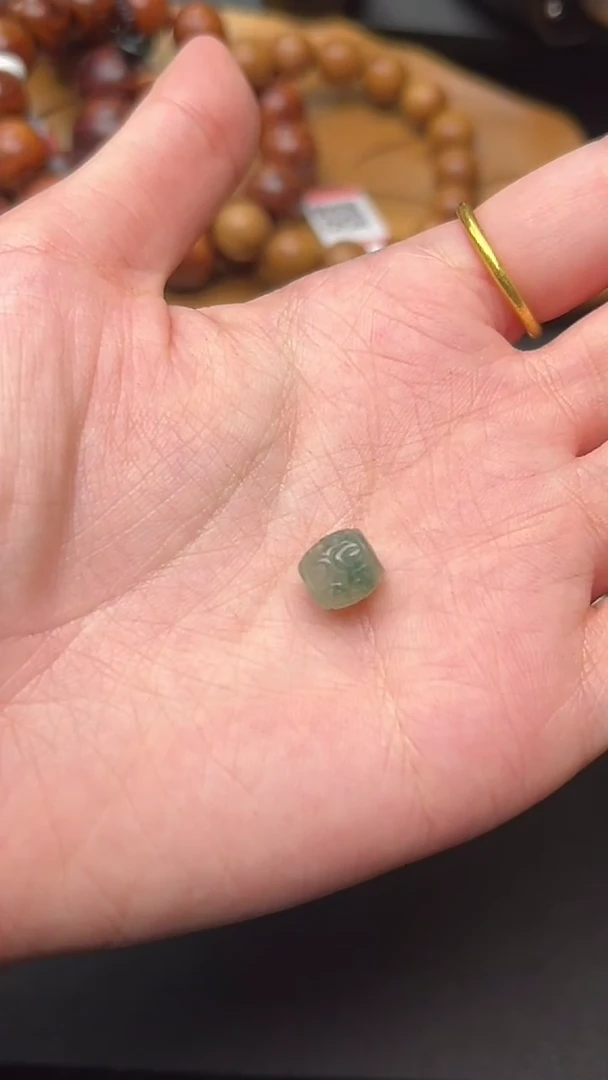 【闪购商品】翡翠散珠未镶嵌HBPS000011