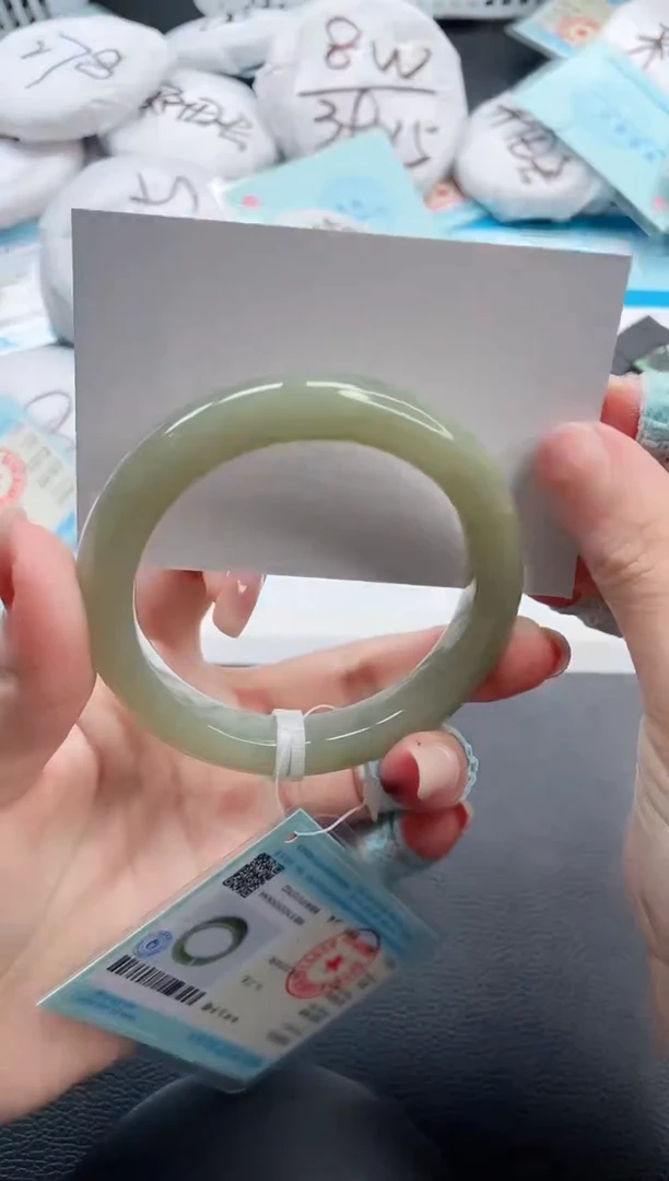 和田玉手镯未镶嵌20V187-57