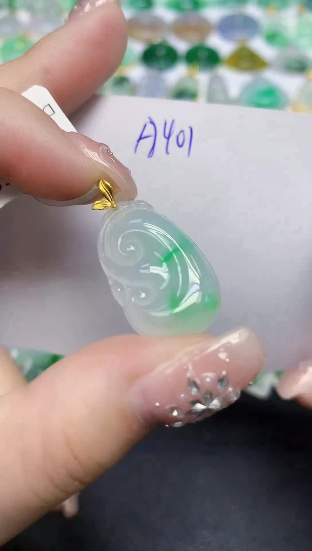 颈饰18K金镶嵌翡翠天然缅甸翡翠A货翡翠百元以上9元证书费自理