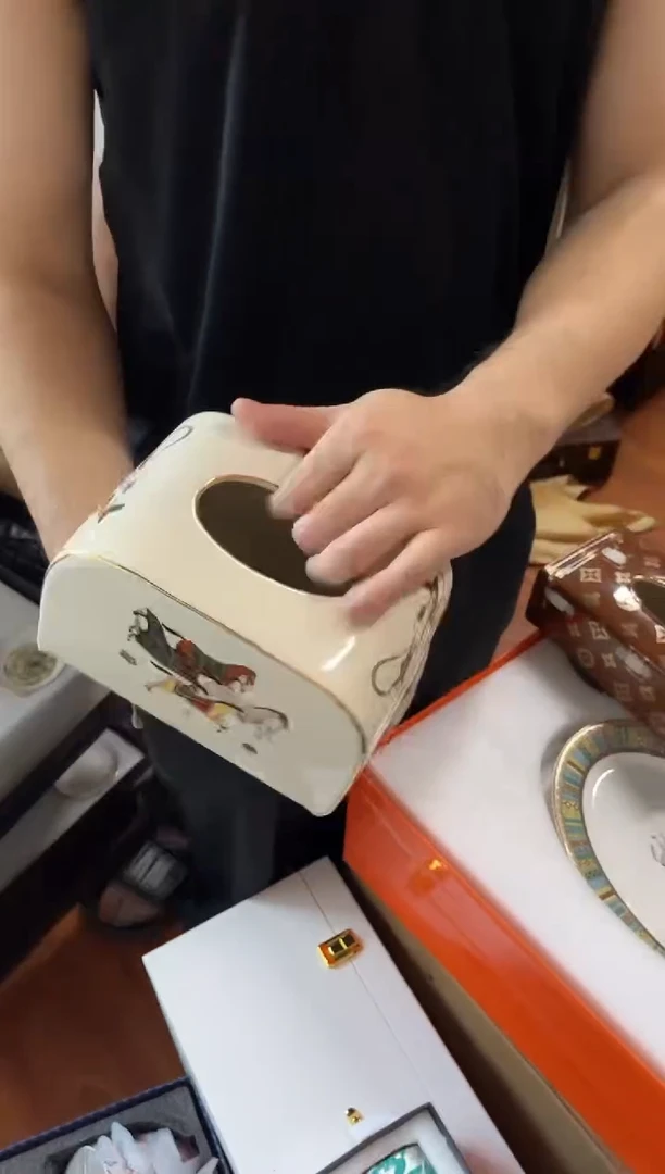 杯鸿辉家品牌瓷器，京东包邮！