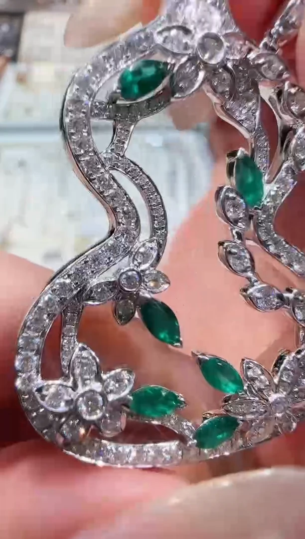 【闪购商品】钻石项链18K金镶嵌祖母绿钻石葫芦项链