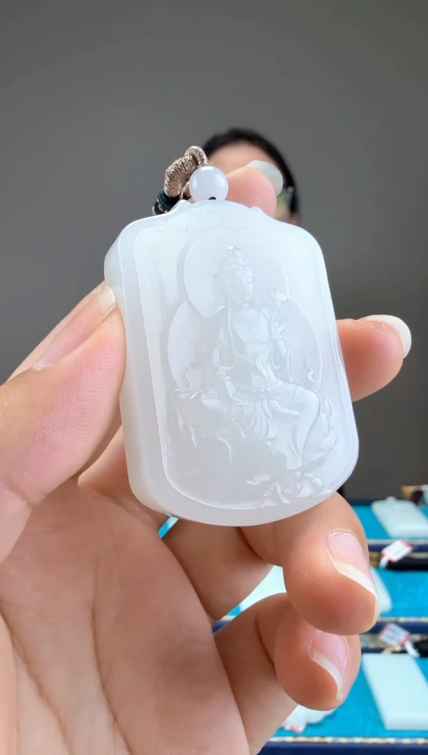 和田玉未镶嵌颈饰1