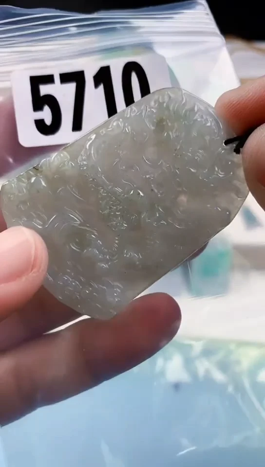 【闪购商品】翡翠挂件未镶嵌天然翡翠吊坠挂件