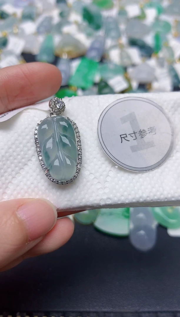 颈饰未镶嵌翡翠天然缅甸A货翡翠