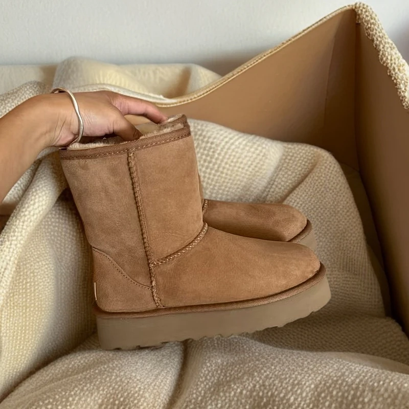 桑坡羊皮毛一体加绒加厚保暖雪地靴舒适保暖女鞋3CM女士经典中筒