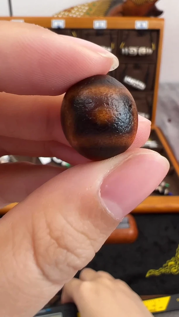 玛瑙/玉髓（覆膜）颈饰未镶嵌49微瑕随机发货