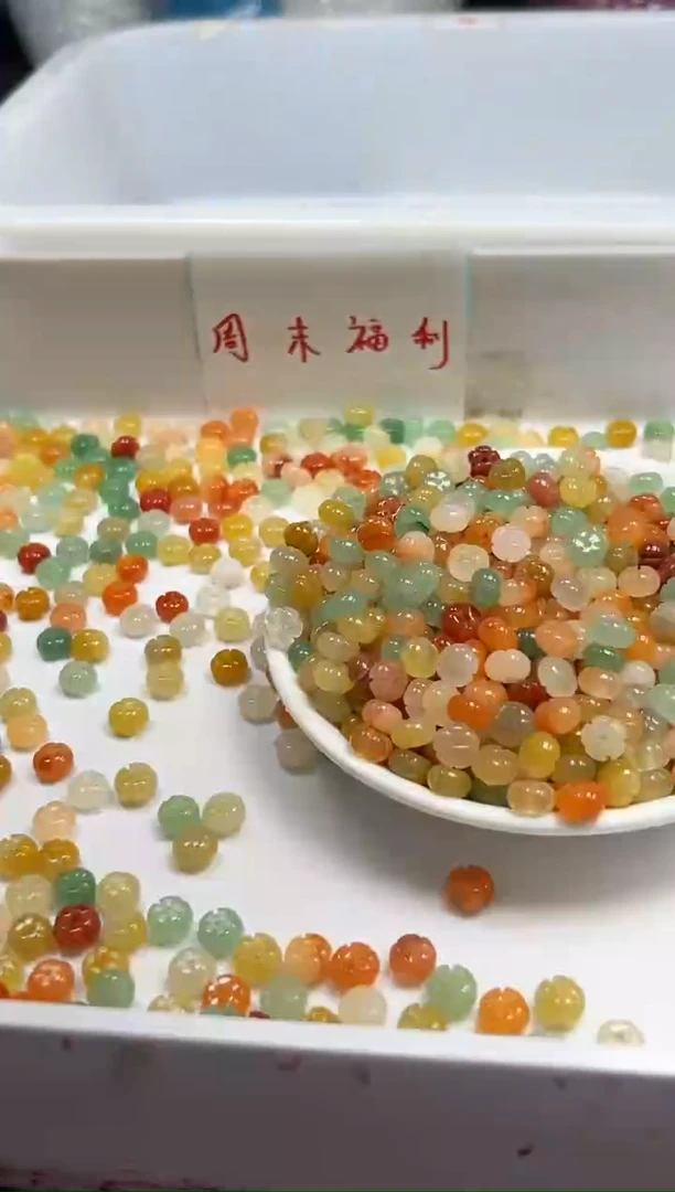 未镶嵌颈饰玛瑙/玉髓w1688三彩金丝玉五瓣花8mm*10颗