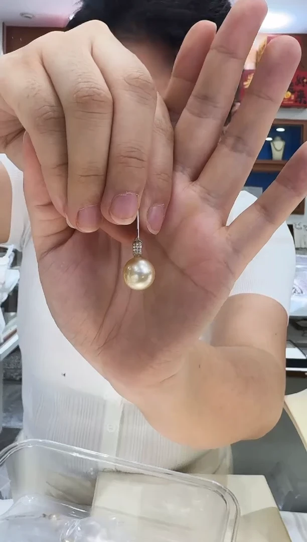18K金镶嵌海水珍珠tt珍珠吊坠@@p0506