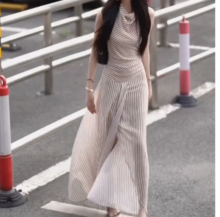 2025夏季新款网红同款洋气减龄休闲连衣裙女时尚cx